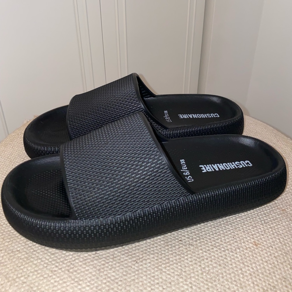 Black pillow slides